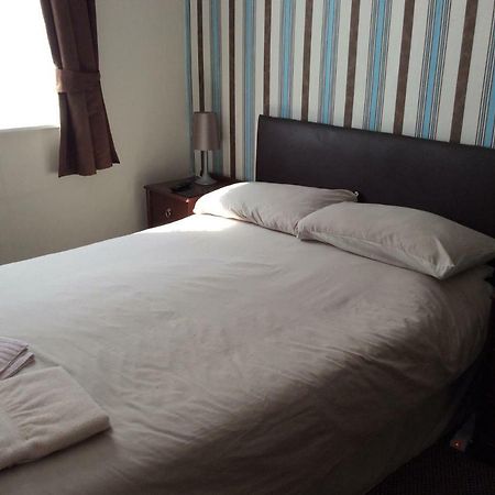 Lynton Hotel Blackpool Bagian luar foto