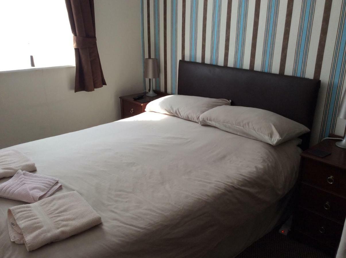 Lynton Hotel Blackpool Bagian luar foto