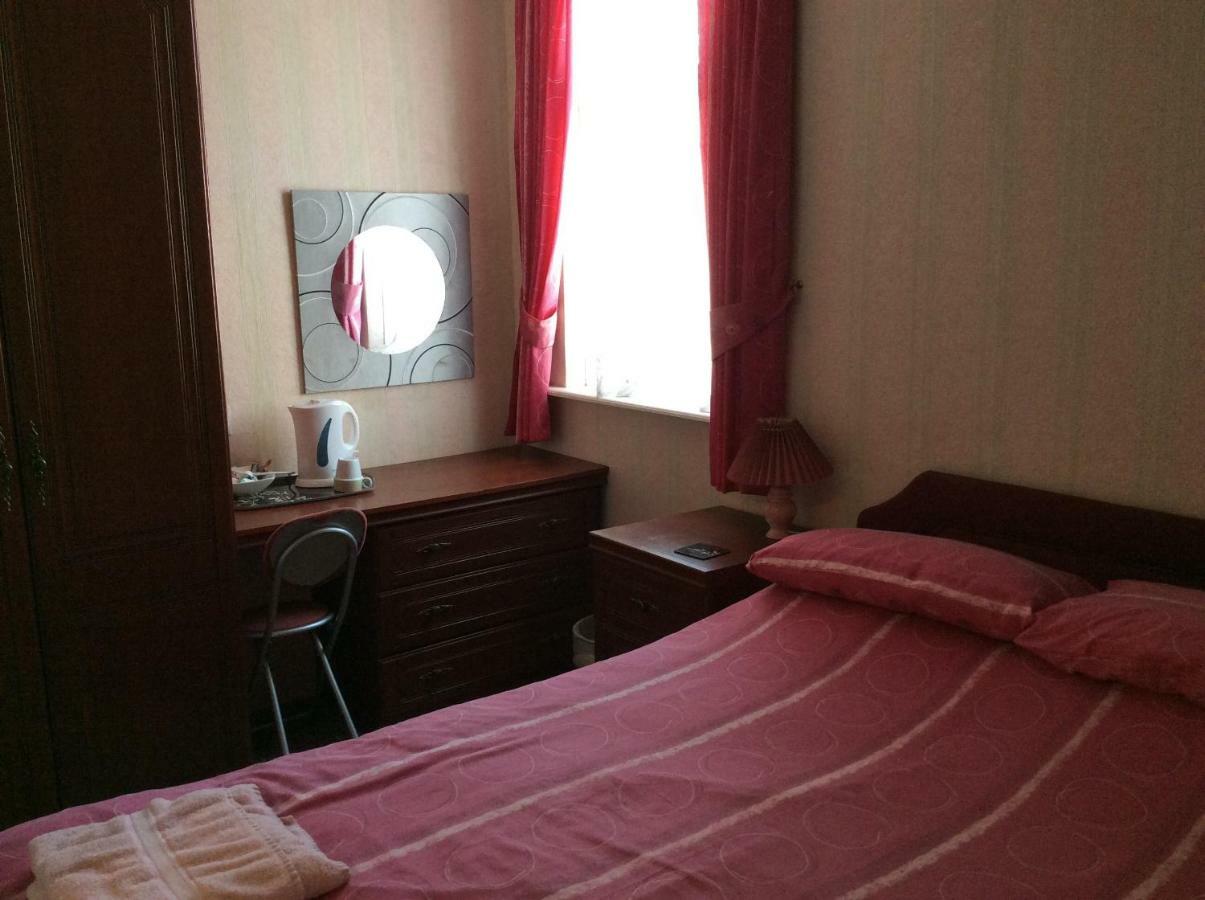 Lynton Hotel Blackpool Bagian luar foto