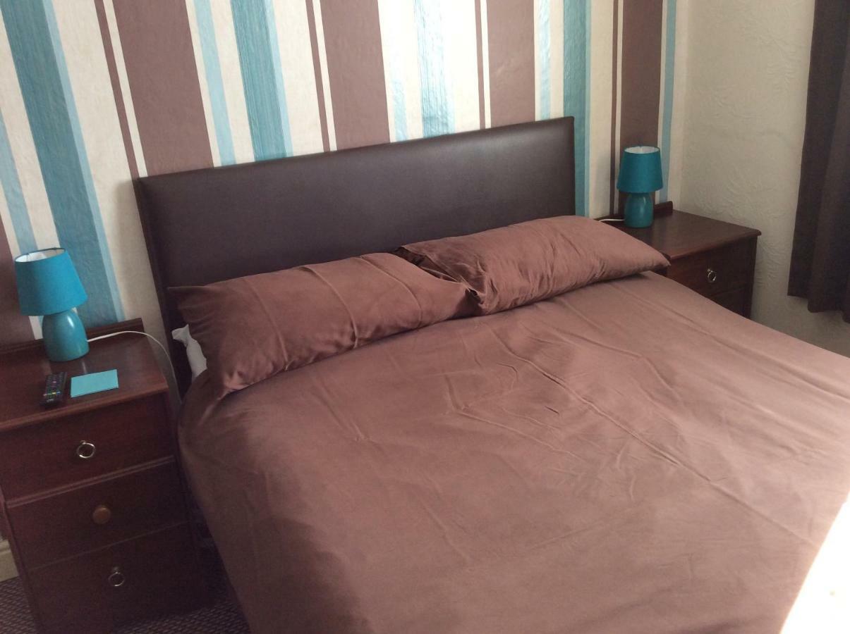 Lynton Hotel Blackpool Bagian luar foto